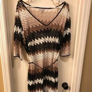 Short sleeve chevron style style dress with slip